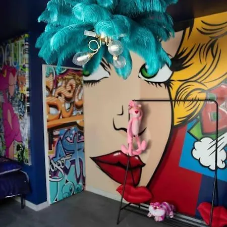 Lady Pop Villa *