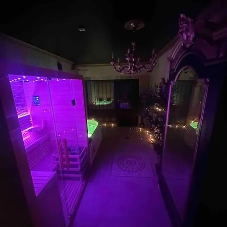 Lady Pop Villa